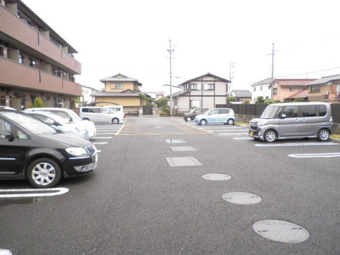 19/22 駐車場