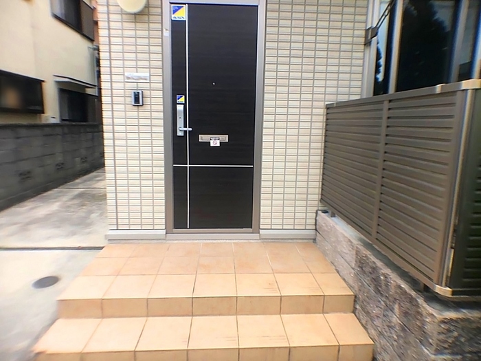 17/19 エントランス