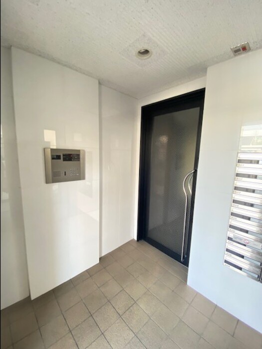 5/8 エントランス