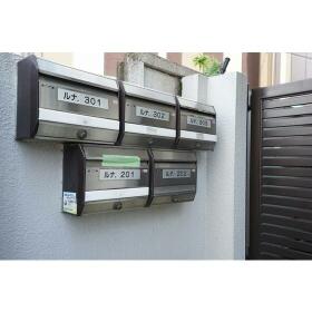 16/19 エントランス