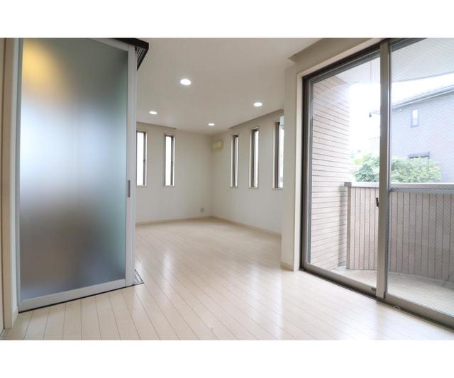 23/29 リビング/ダイニング