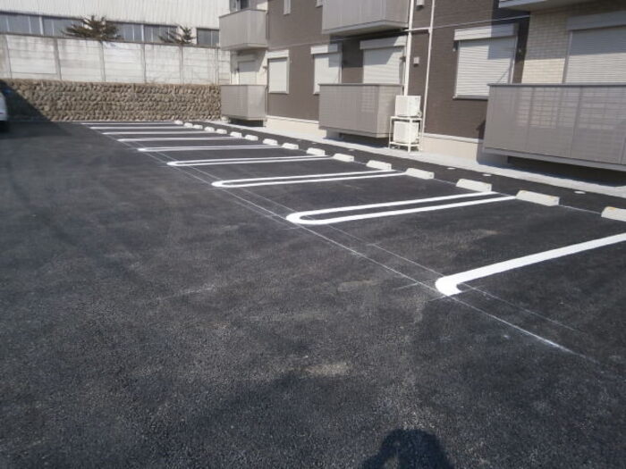 2/3 駐車場
