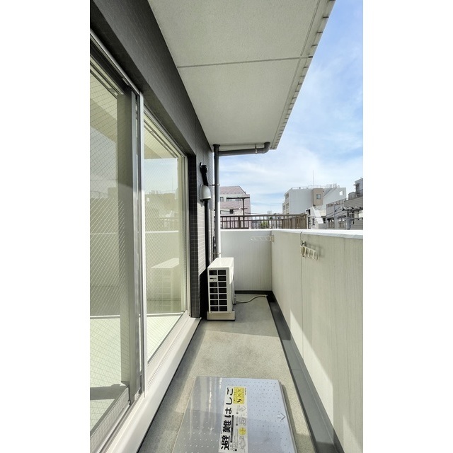 14/28 バルコニー