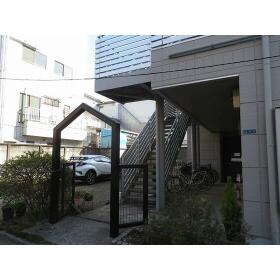 18/24 エントランス