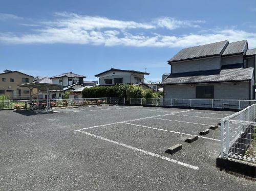13/14 駐車場