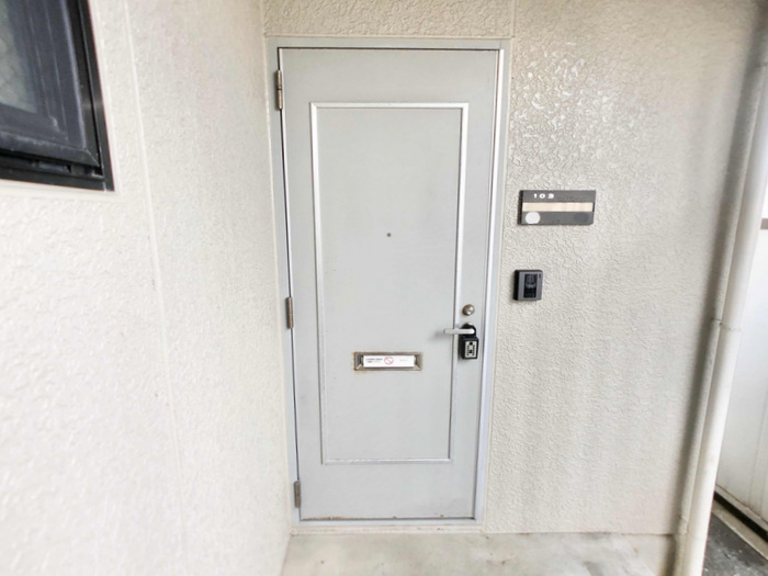 2/4 エントランス