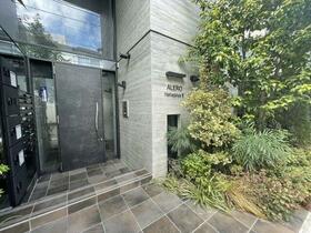 14/14 エントランス