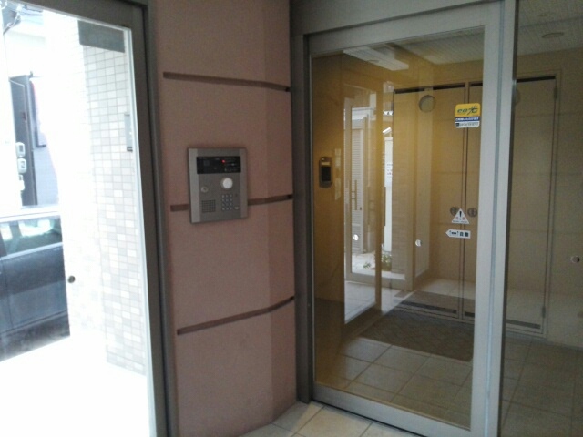 14/20 エントランス