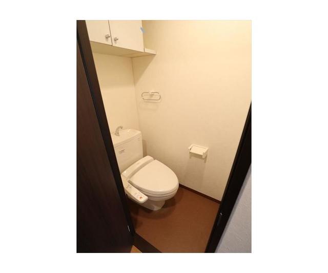 27/29 トイレ