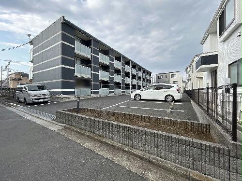 14/15 駐車場