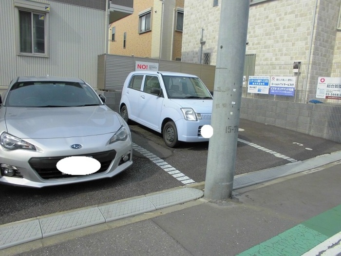 16/20 駐車場