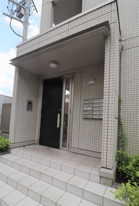 14/15 エントランス