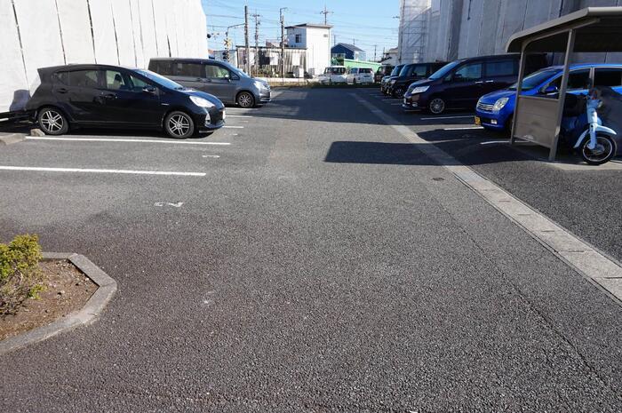 16/27 駐車場