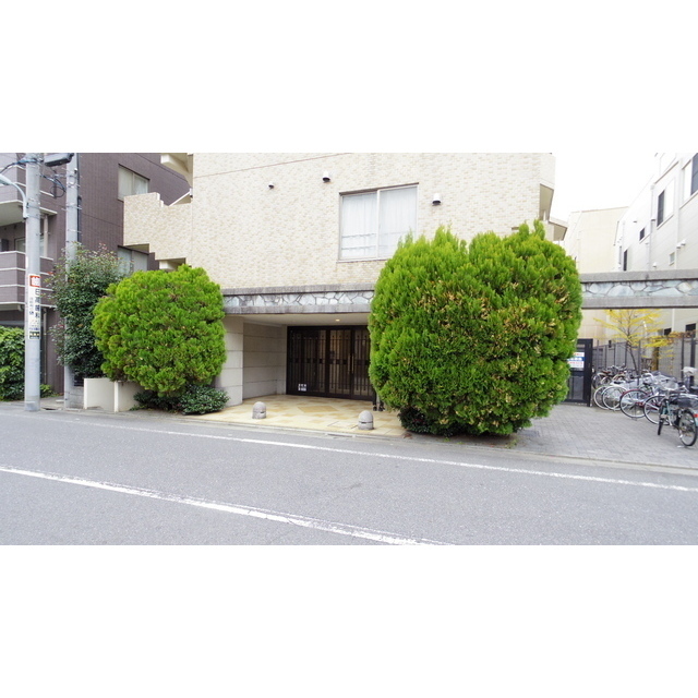 14/17 エントランス