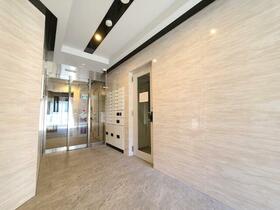 2/3 エントランス