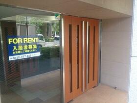 14/14 エントランス