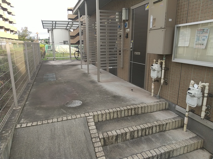 2/3 エントランス