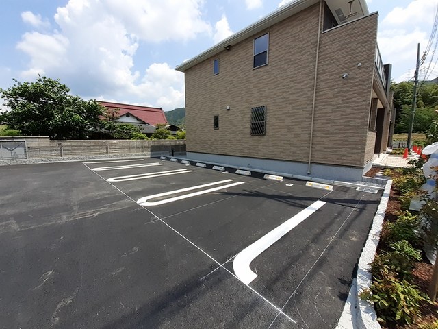 14/20 駐車場