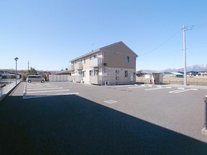20/20 駐車場