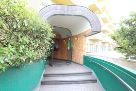 15/16 エントランス