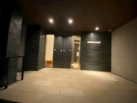 14/14 エントランス