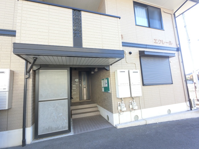 18/23 エントランス