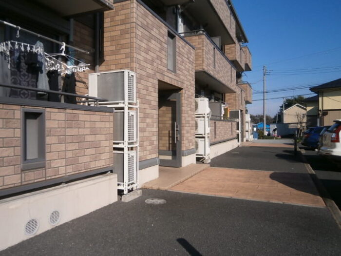 19/28 エントランス