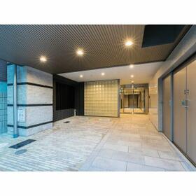 2/4 エントランス