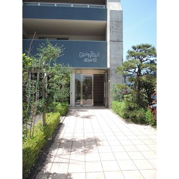 14/19 エントランス