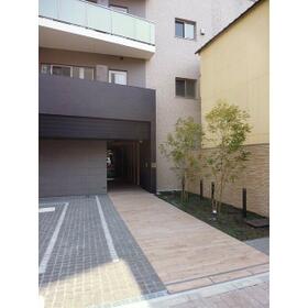 15/15 エントランス