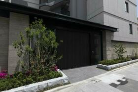 13/21 エントランス