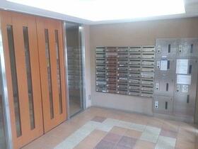 2/2 エントランス