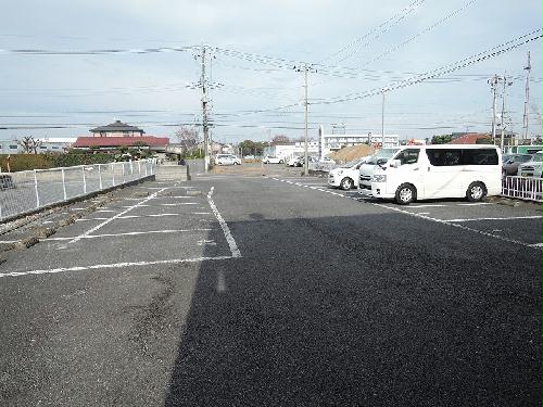 14/17 駐車場