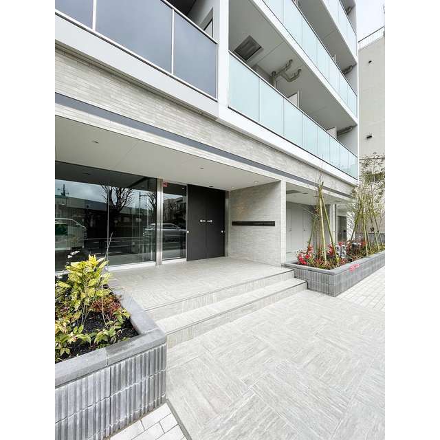 2/5 エントランス