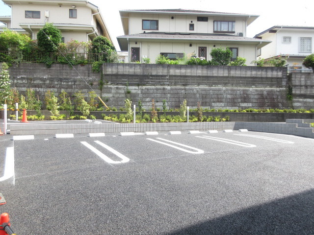 14/20 駐車場