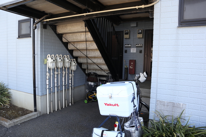 19/30 エントランス