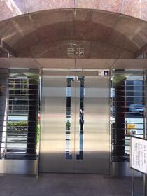 2/2 エントランス