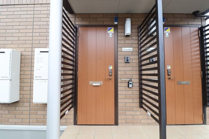 16/17 エントランス