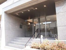 16/19 エントランス