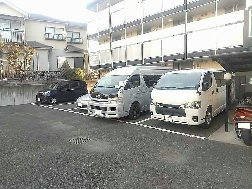 13/21 駐車場