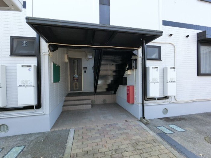 19/28 エントランス