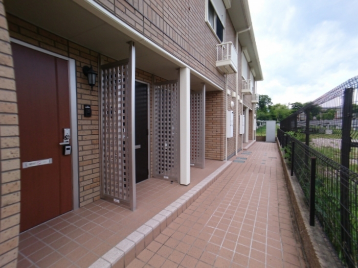 19/20 エントランス