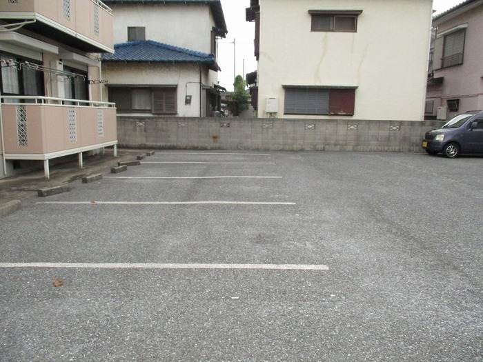 14/14 駐車場
