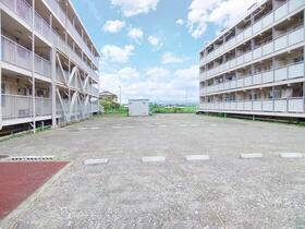 16/17 駐車場