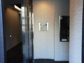 16/26 エントランス