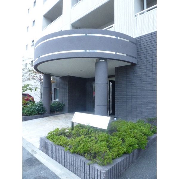 17/19 エントランス