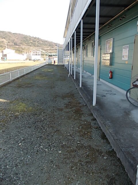 21/30 エントランス