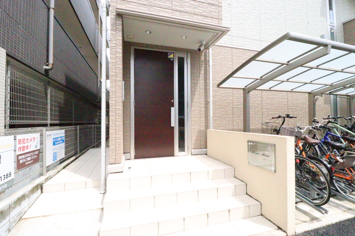 19/26 エントランス