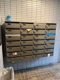 16/16 エントランス