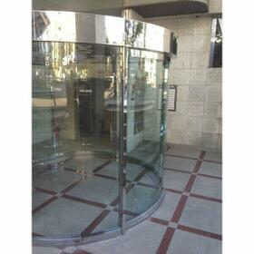 16/16 エントランス